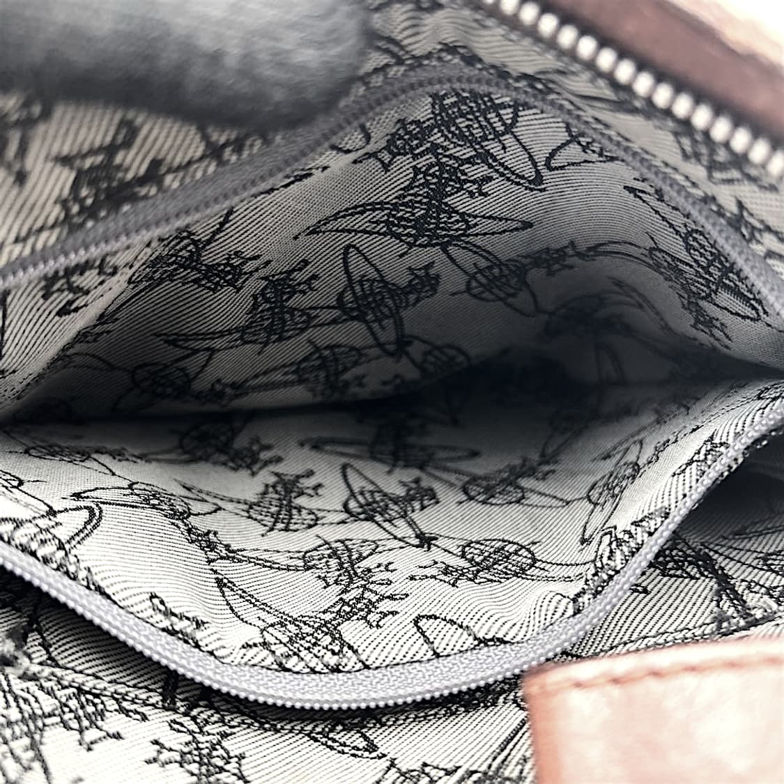 비비안 웨스트우드 캔버스 오브 숄더백 상품이미지7