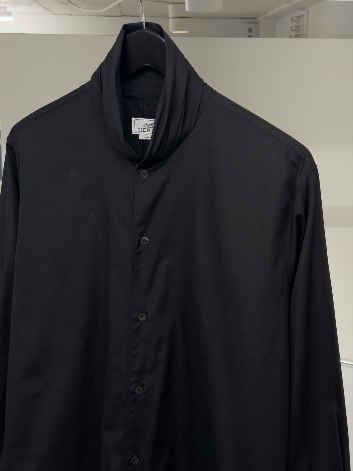 에르메스 드레이프넥 셔츠 상품이미지4