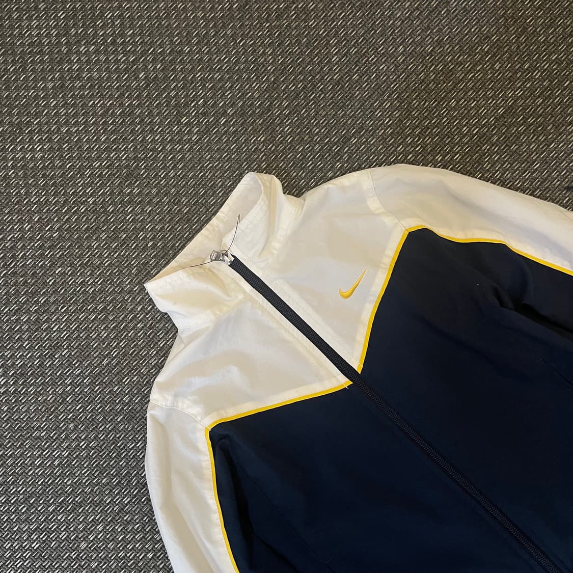 키즈 나이키 네이비 화이트 배색 로고 자수 바람막이 1 상품이미지3