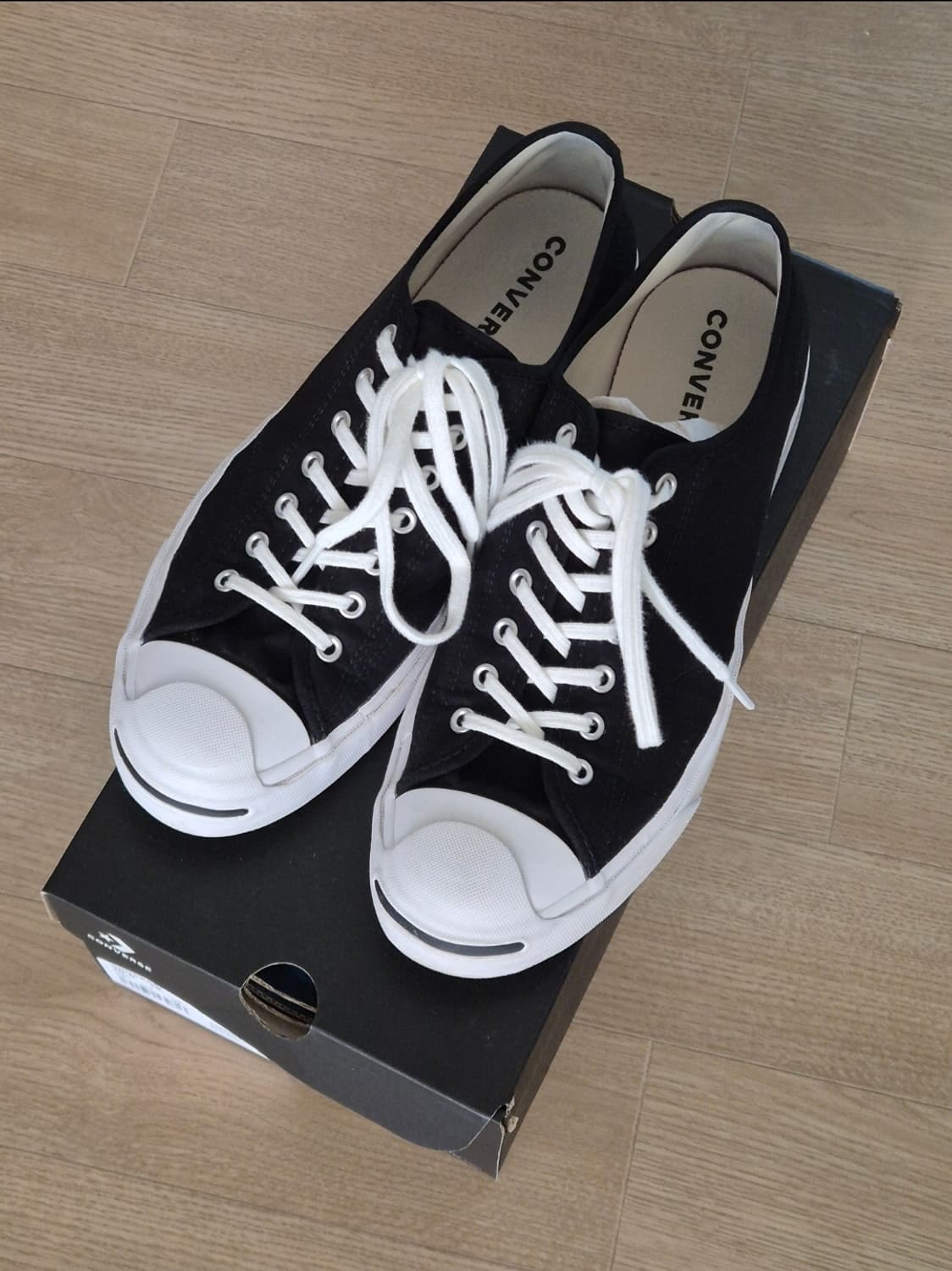 컨버스 잭퍼셀 블랙색상 290사이즈컨버스 잭퍼셀 블랙 290사이즈 팝니다 상품이미지1