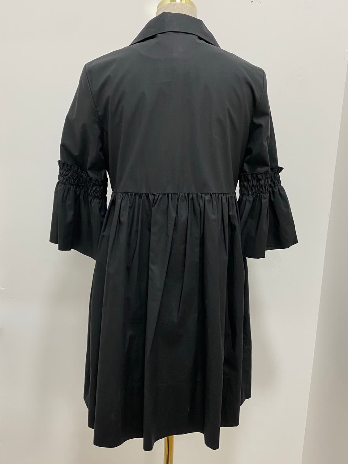 DKNY 블랙 프릴 자켓 상품이미지4