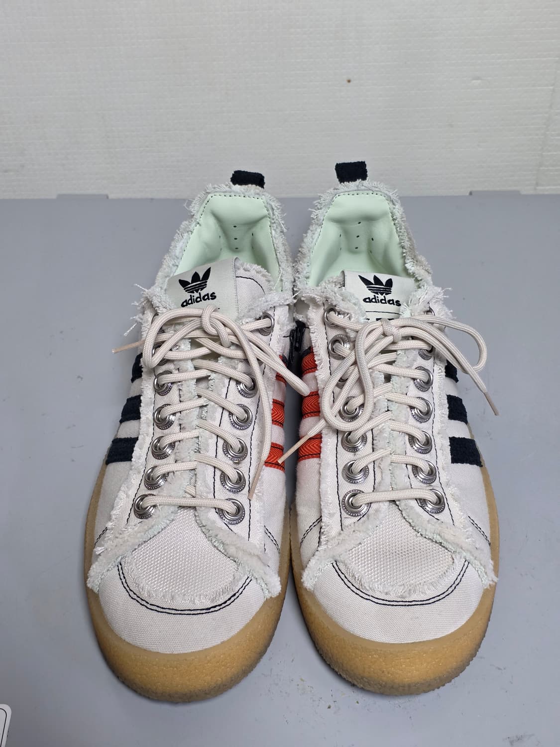 아디다스 송포더뮤트 스니커즈 265 새것 상품이미지2