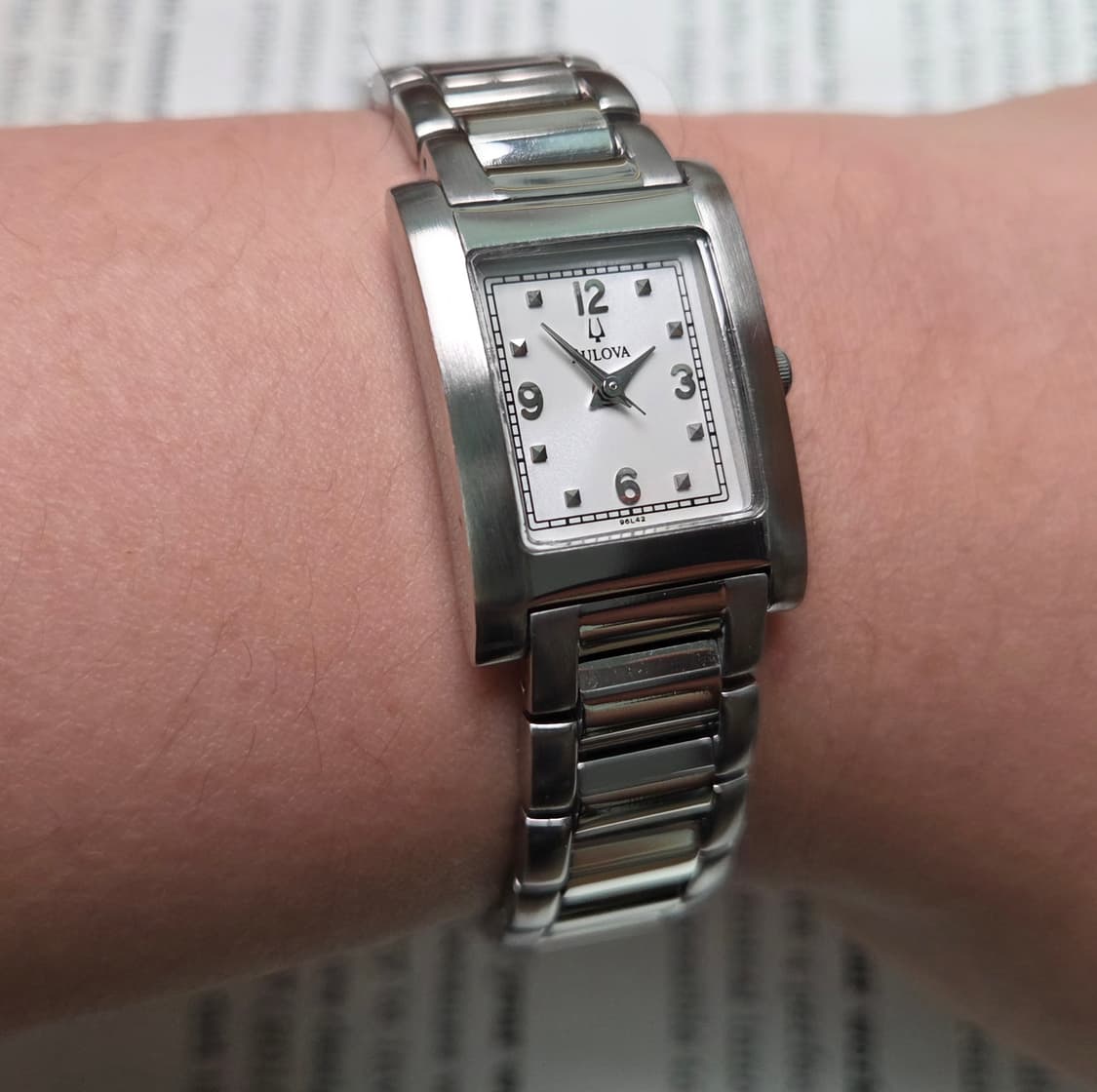 빈티지 부로바 탱크 실버판 칼침핸즈 쿼츠 여성용 브레이슬릿 ver.  상품이미지9