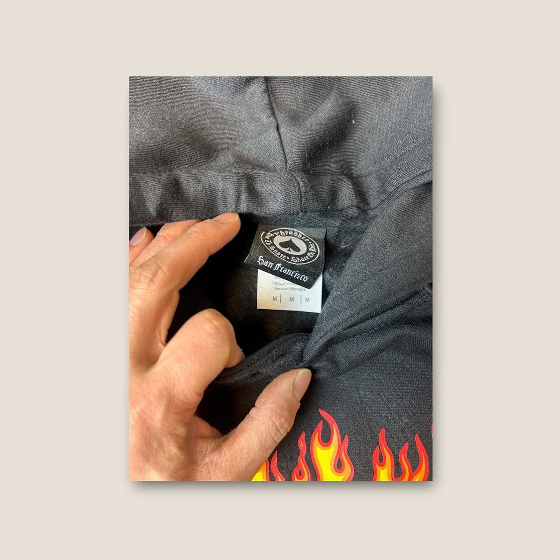 T065 쓰레셔 프린팅 블랙 후드티 상품이미지2