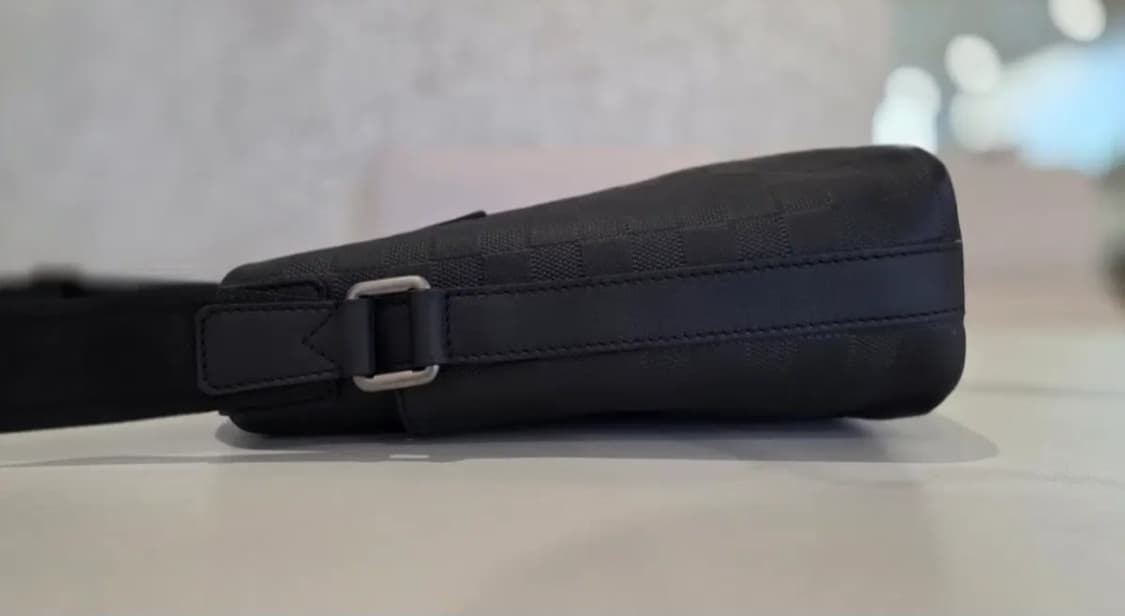 [Genuine] 루이비통 오닉스 블랙 인피니
앰브로스 메신저백 상품이미지5