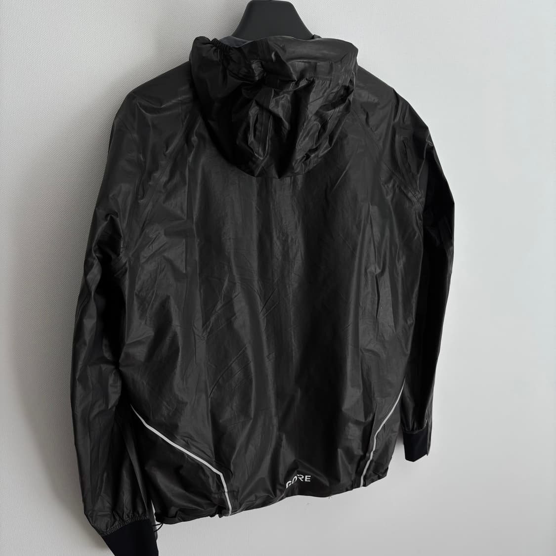 고어웨어 쉐이크드라이 R7 고어텍스 트레일 후드 자켓 상품이미지3