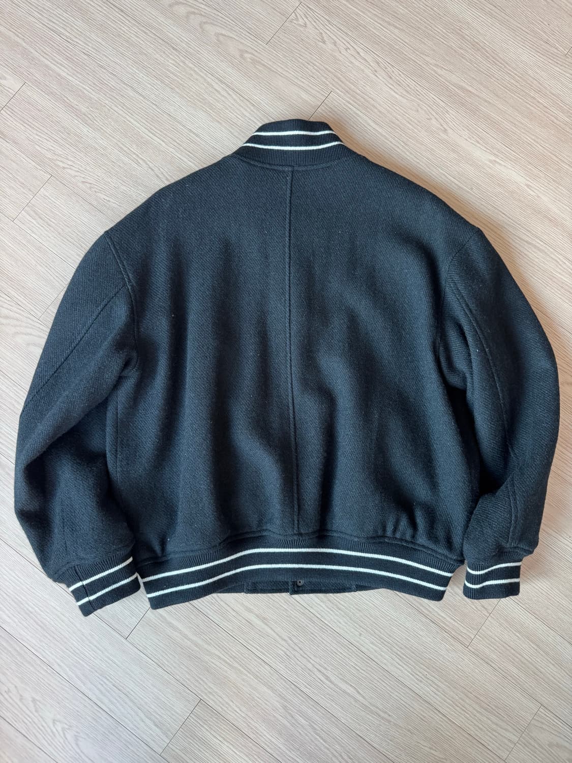 브라운야드 해리스트위드 스타디움 자켓 블랙 1 팝니다 상품이미지3