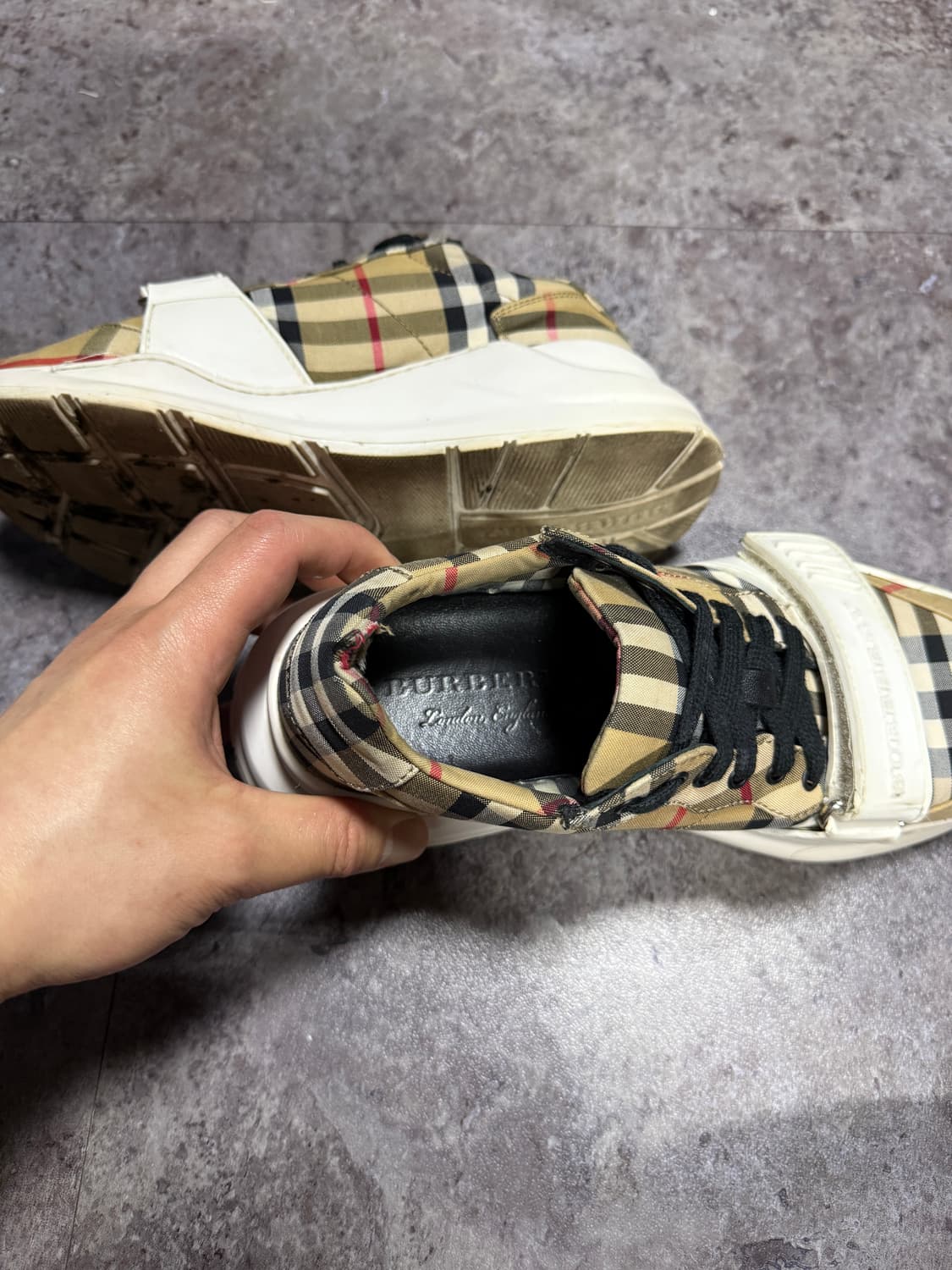 버버리 스니커즈 37 상품이미지6