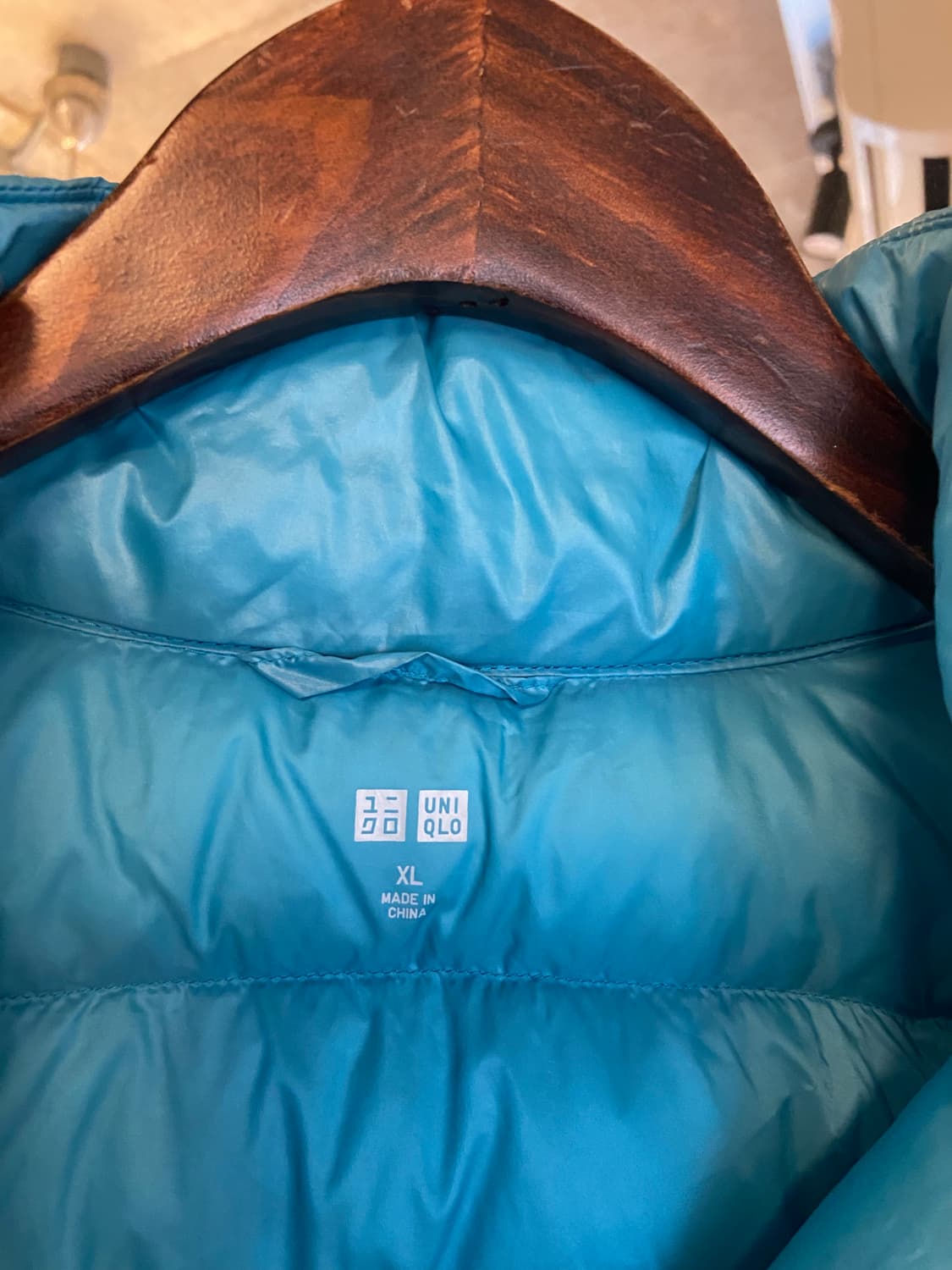 유니클로 여성용 경량 패딩 조끼 상품이미지3