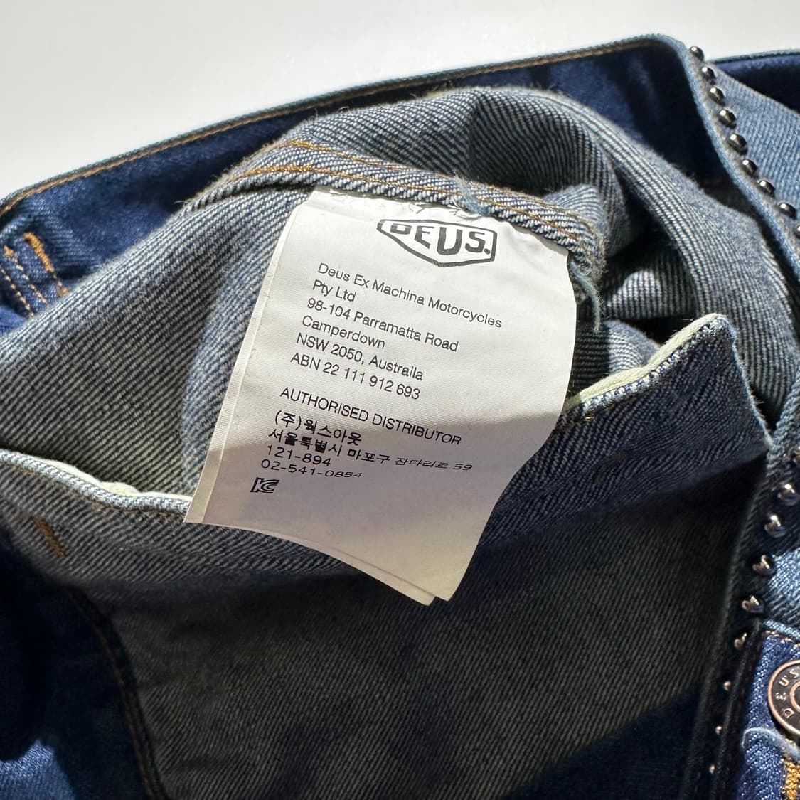 데우스 엑스 마키나 스터드 데님 트러커 자켓 상품이미지9