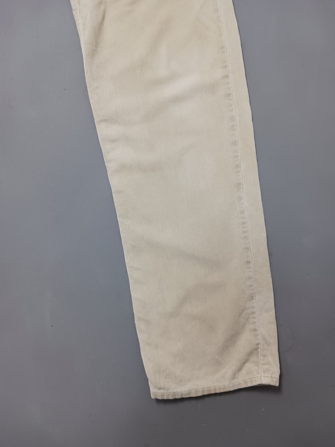 [33] 아르마니 진스 아이보리 J23 슬림핏 코듀로이 팬츠 상품이미지5