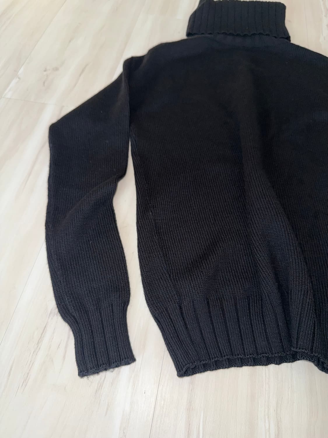 theory black turtle neck knit 상품이미지2
