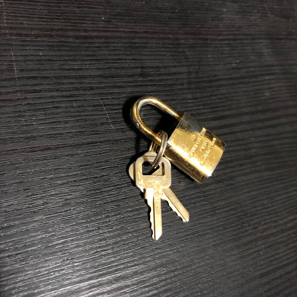 루이비통 자물쇠 열쇠 포함 상품이미지2