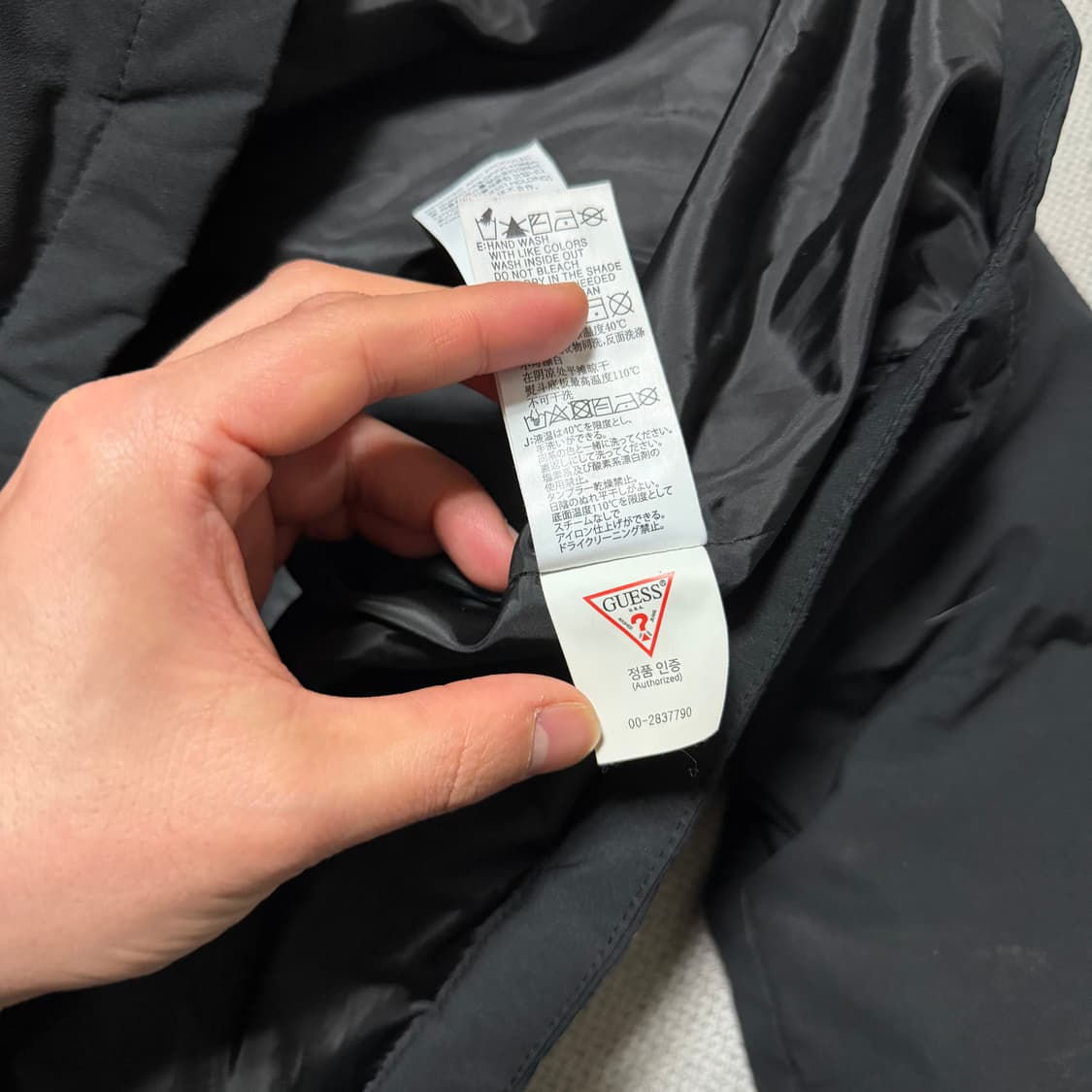 게스 덕다운 라운드 패딩 상품이미지5