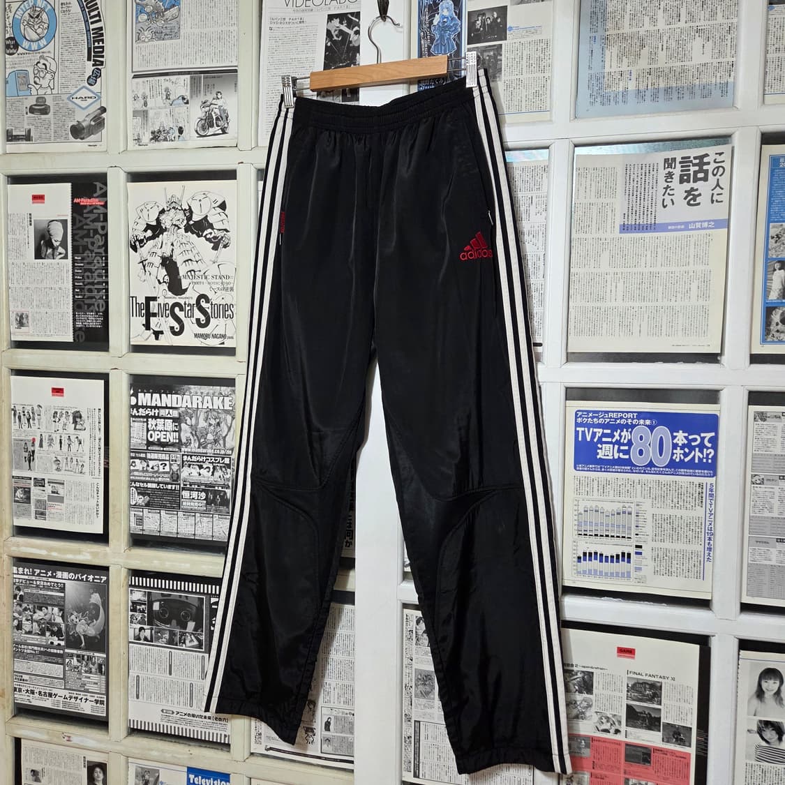 아디다스 블랙 삼선 스타 프린팅 트랙 팬츠 상품이미지2