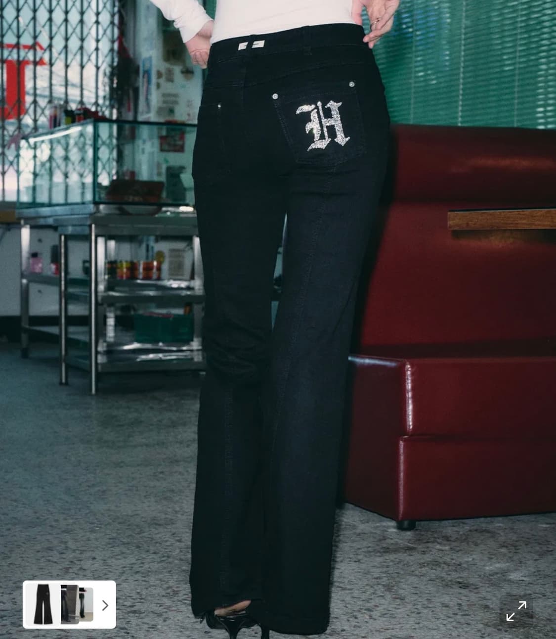 헬레네파리스 로고 큐빅 워시드 부츠컷 데님팬츠 블랙 상품이미지1