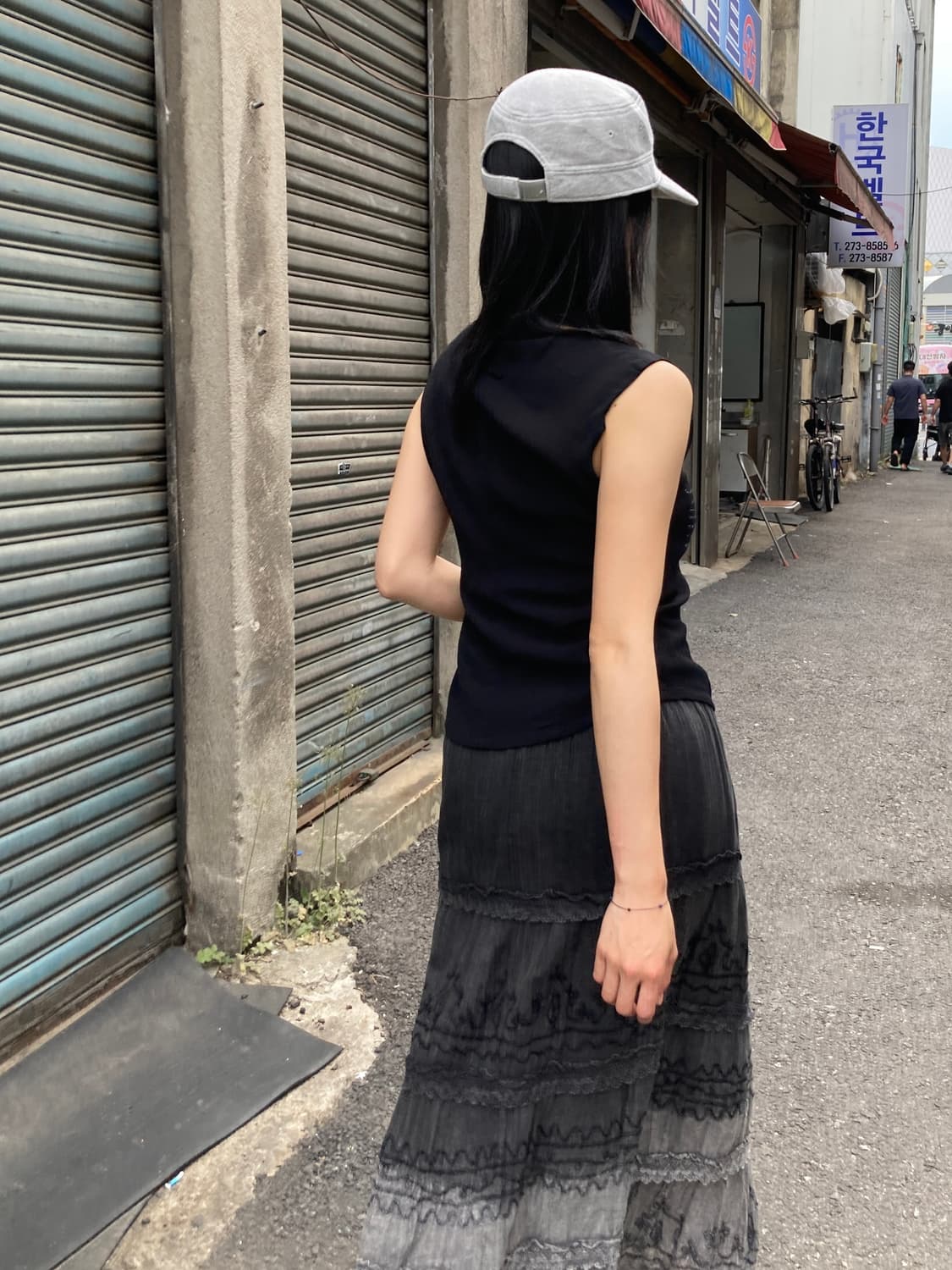 Compagna 핸드페인팅 블랙 잔플리츠 베스트 상품이미지3