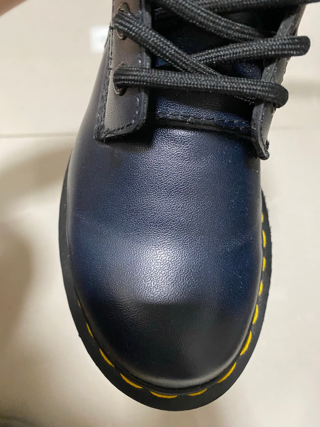 닥터마틴 오리엔탈 10홀 레이스업 부츠 상품이미지4