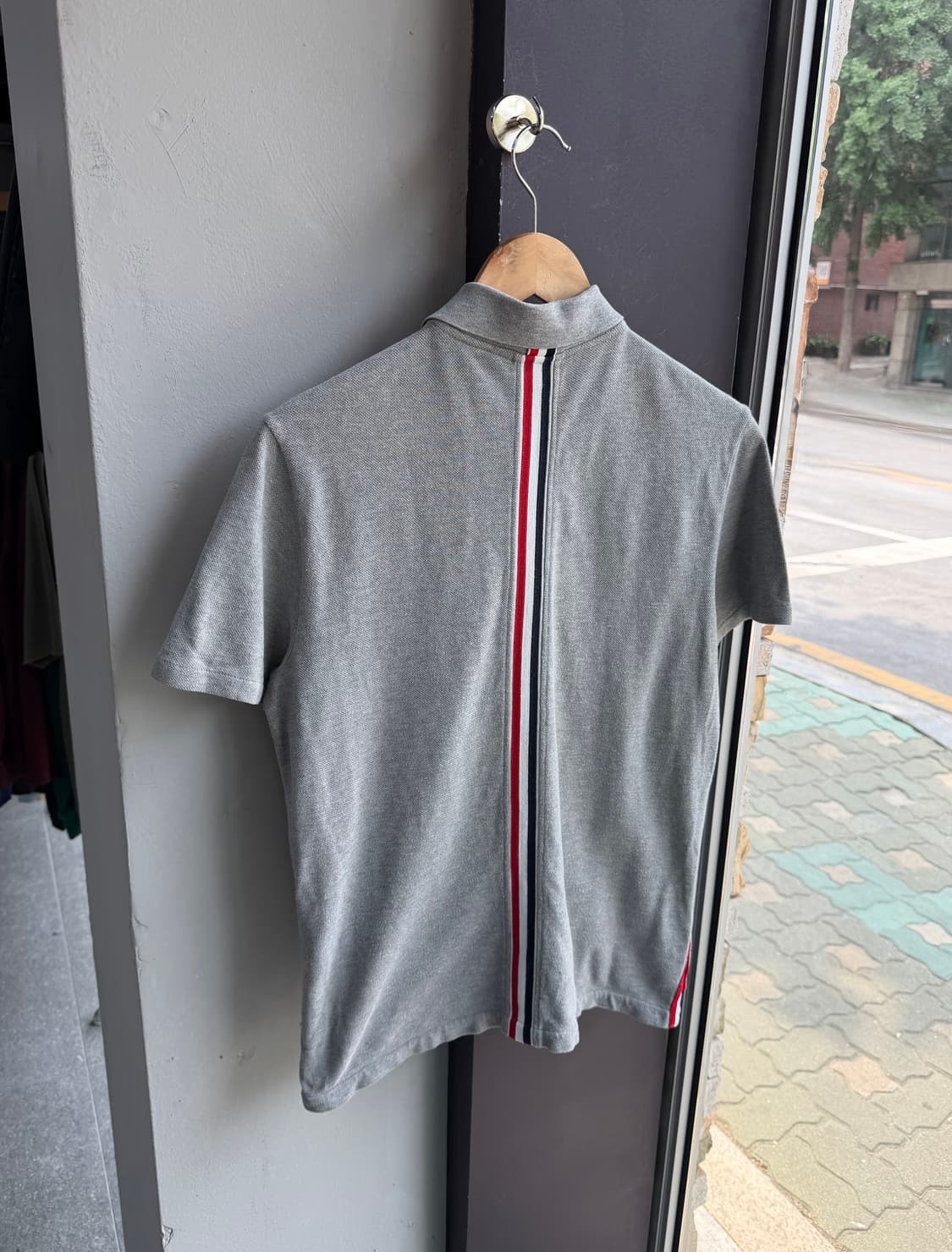 1/ 톰브라운 RWB 백삼선 PK 반팔 상품이미지8