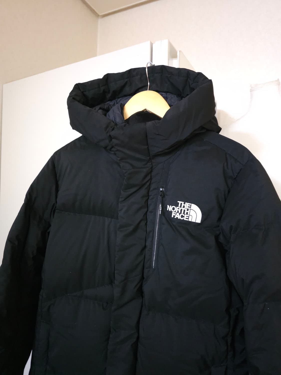 노스페이스 구스다운 블랙 후드 롱패딩 상품이미지2