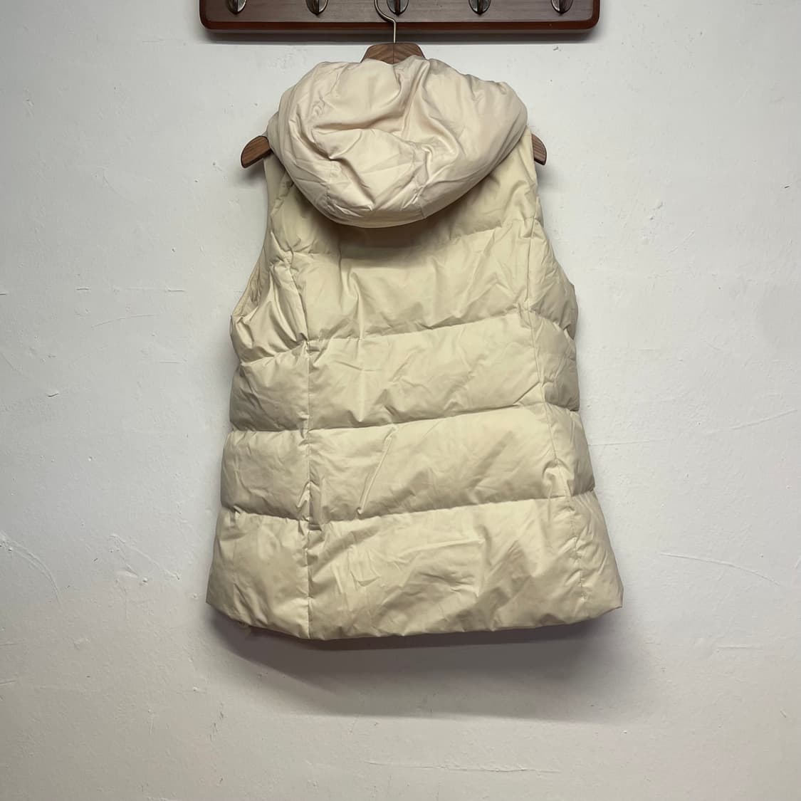 뉴발란스 (우먼) 구스다운 후디 패딩 베스트   상품이미지4