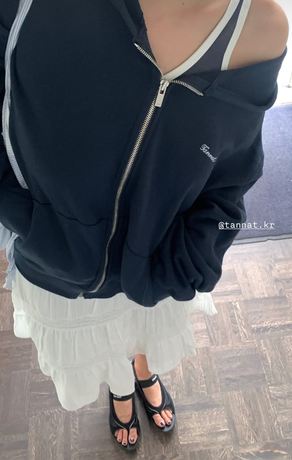 타낫 후드집업 네이비 택달린새상품 로고 포에토 리본빛 수린 온드민 상품이미지2