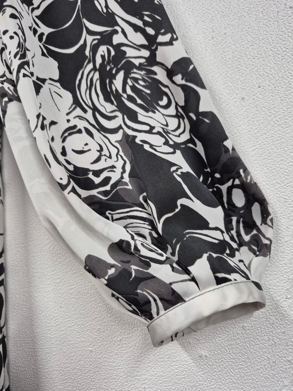 시슬리 블라우스 및 원피스 상품이미지3