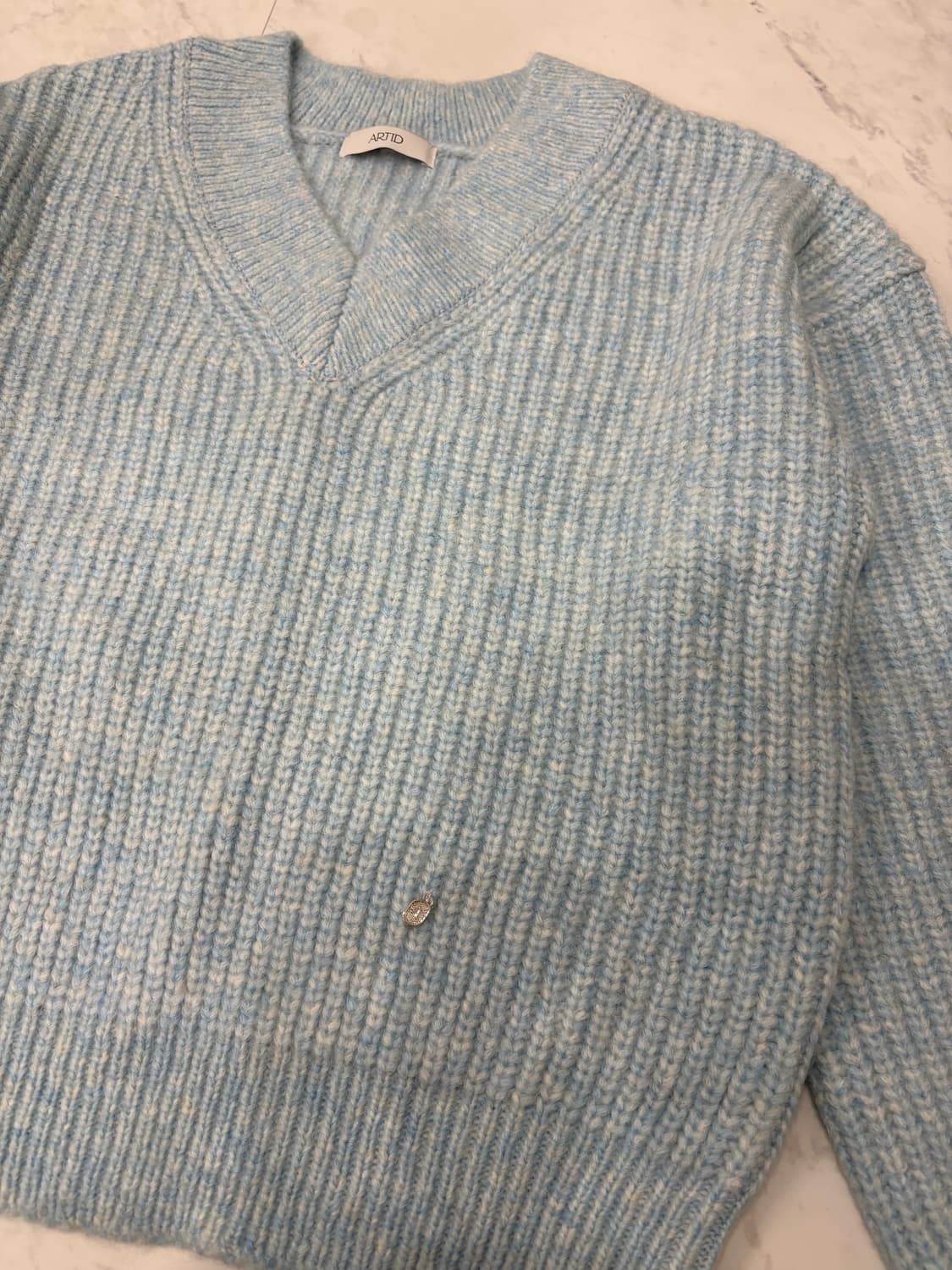 artid 알파카브이넥니트 상품이미지2