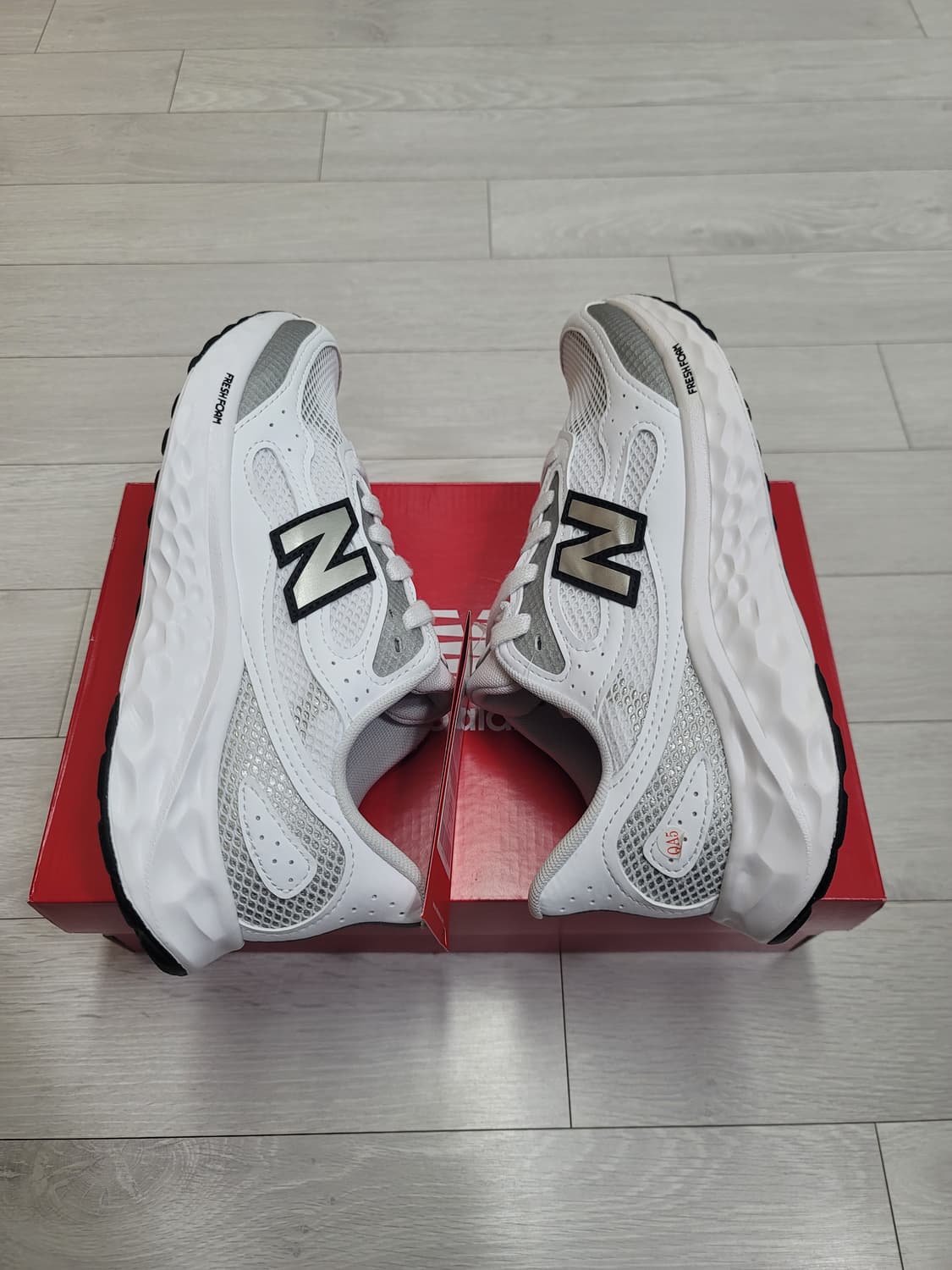 (250)뉴발란스 프레쉬 폼 아리시 럭스 v4 화이트-2E 와이드[대전] 상품이미지1