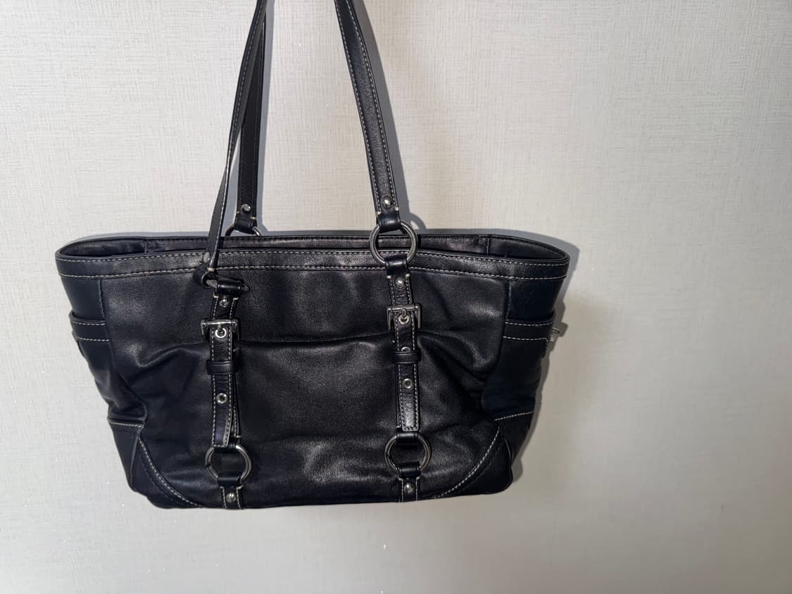 코치 블랙 숄더백 상품이미지3