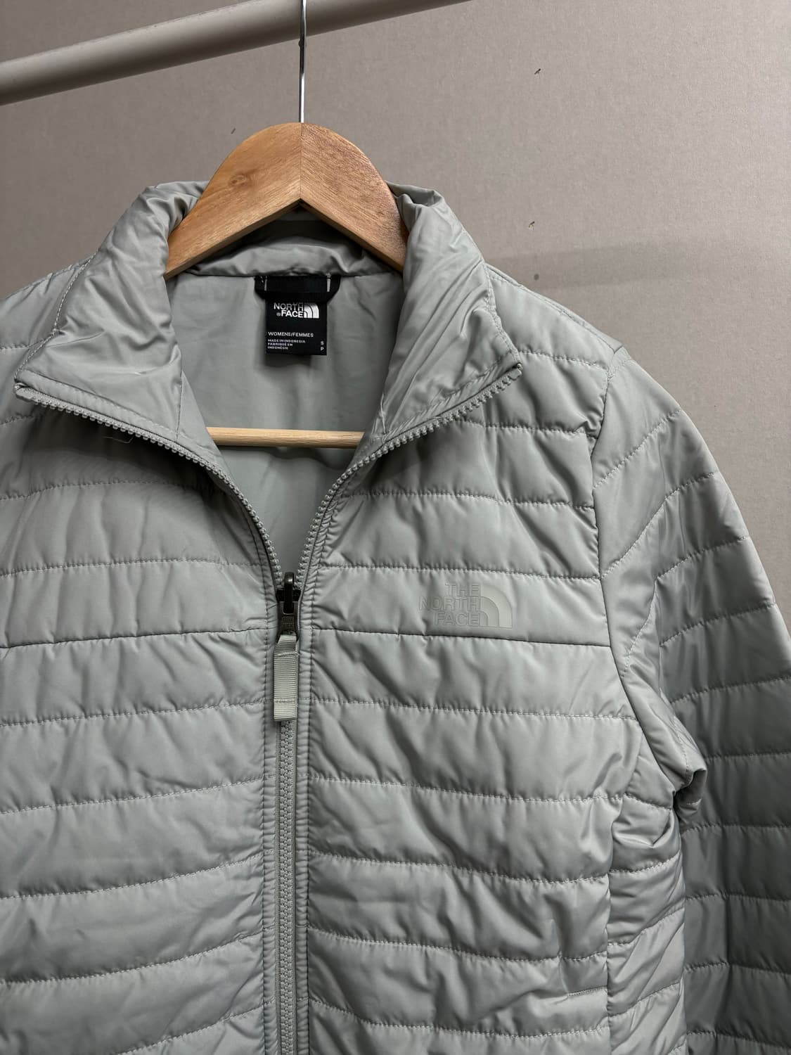 노스페이스 경량 패딩 상품이미지1