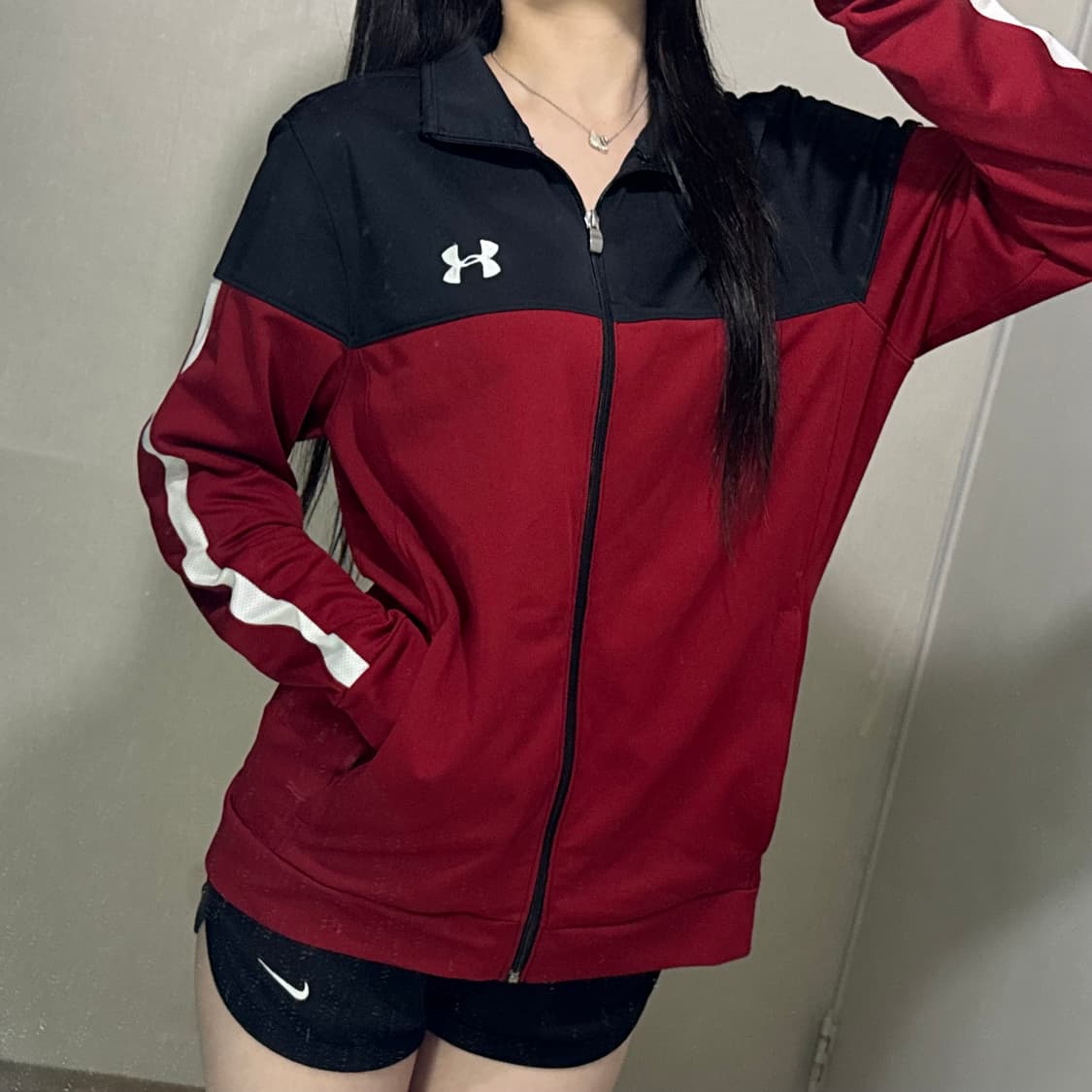 언더아머 빨검 배색 져지 🖤❤️ 상품이미지2