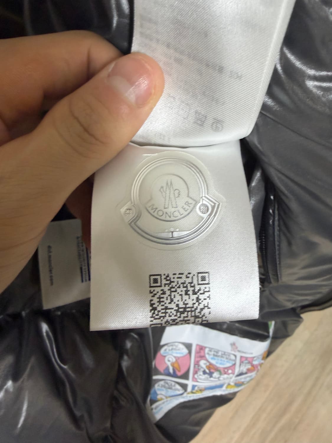 24fw 몽클레어 마야 블랙 유광 2사이즈 패딩 상품이미지5