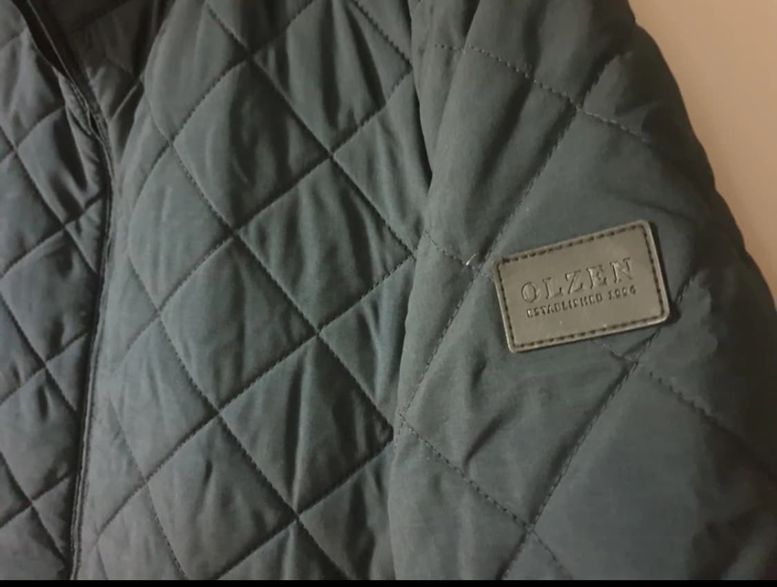올젠 남자 경량패딩 입니다. 싸이즈는 105 상품이미지4