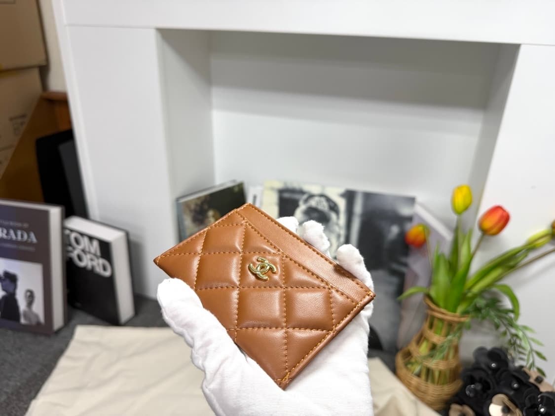 샤넬뷰티 램스킨 카드지갑 브라운 풀박스 상품이미지8