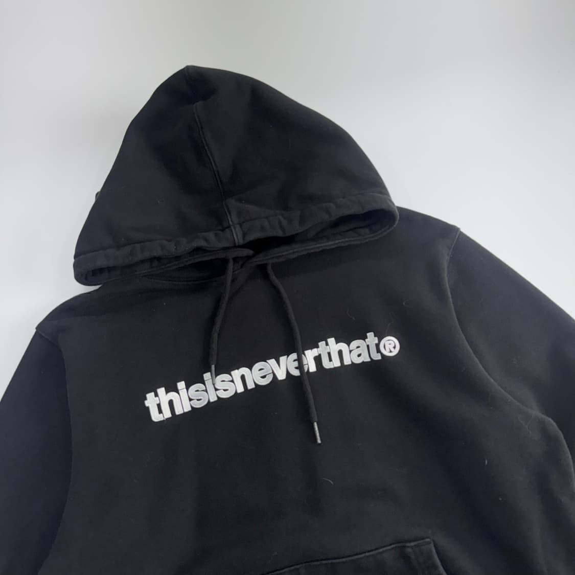 Thisisneverthat 디스이즈네버댓 블랙 후드티 상품이미지4