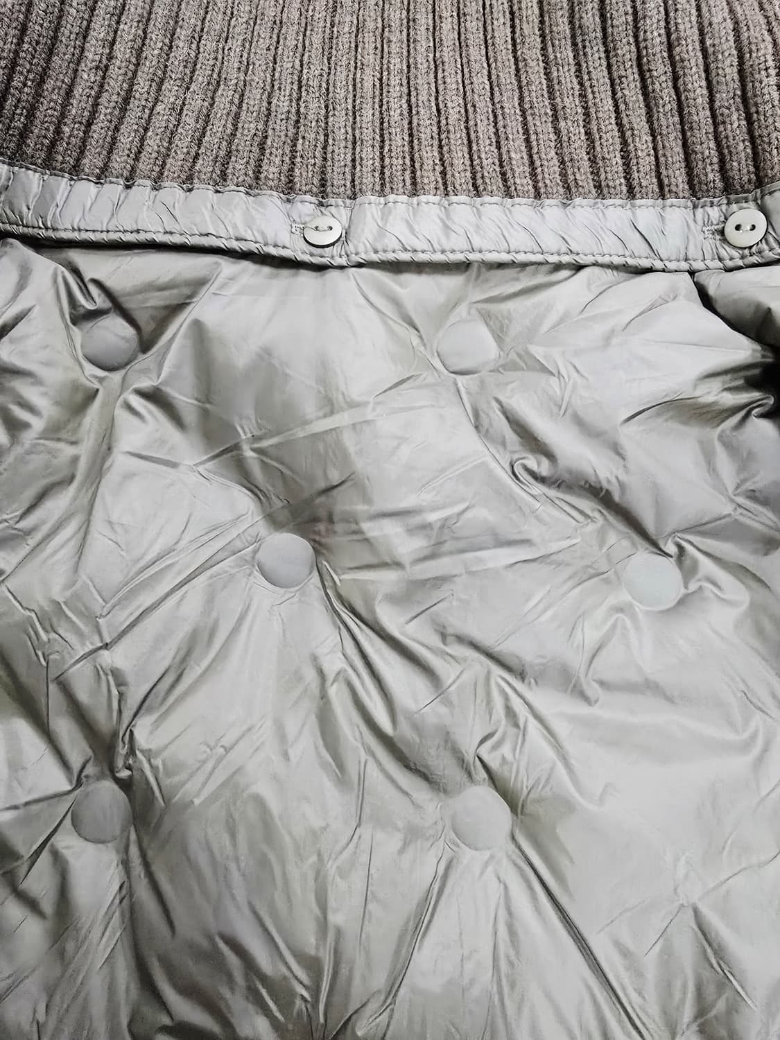 쿠카이 KOOKAI 카키색 구스패딩 코트 상품이미지7