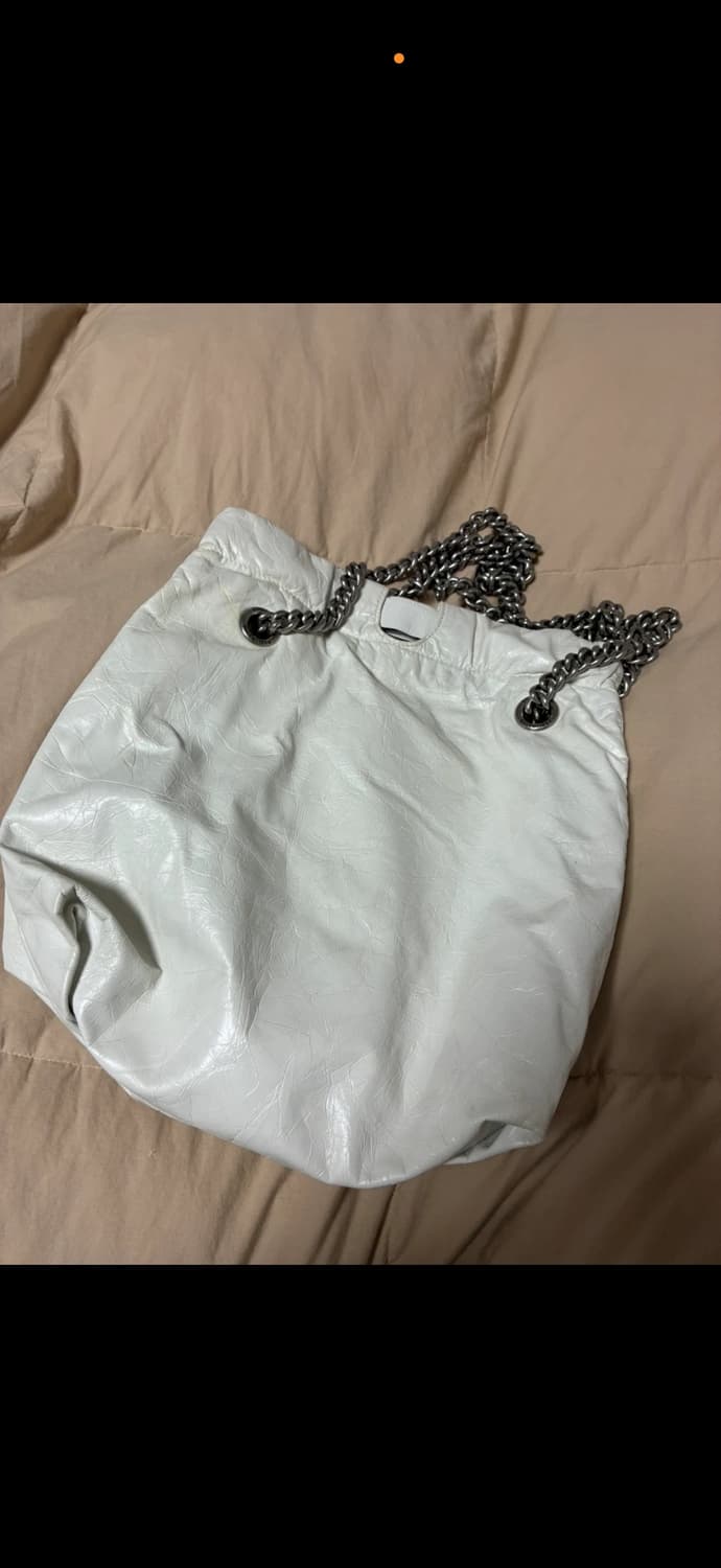 발렌시아가 크러쉬 스몰 토트백 화이트 상품이미지2