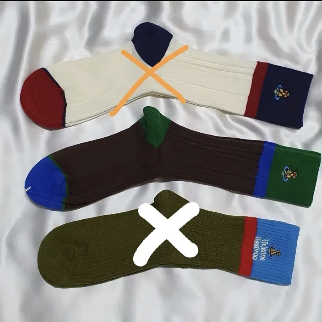 올리브 크림베이지 브라운 블루 네이비 그린 레드 비비안웨스트우드 양말 상품이미지3