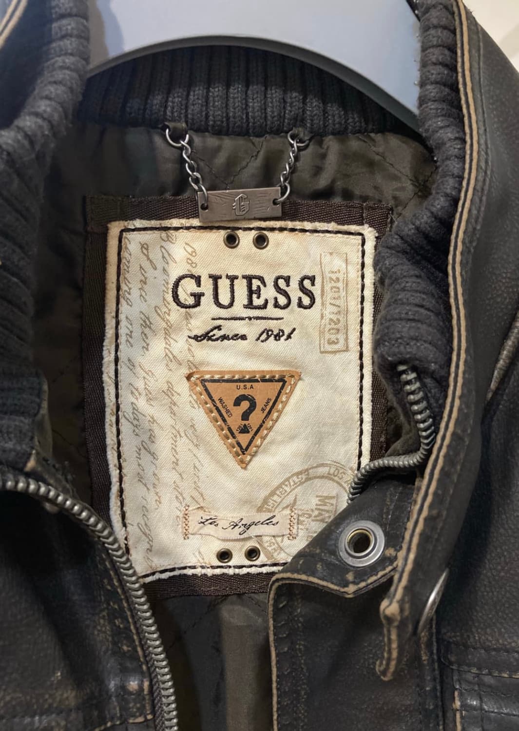 게스 투웨이 카우하이드레더 사파리자켓 상품이미지4