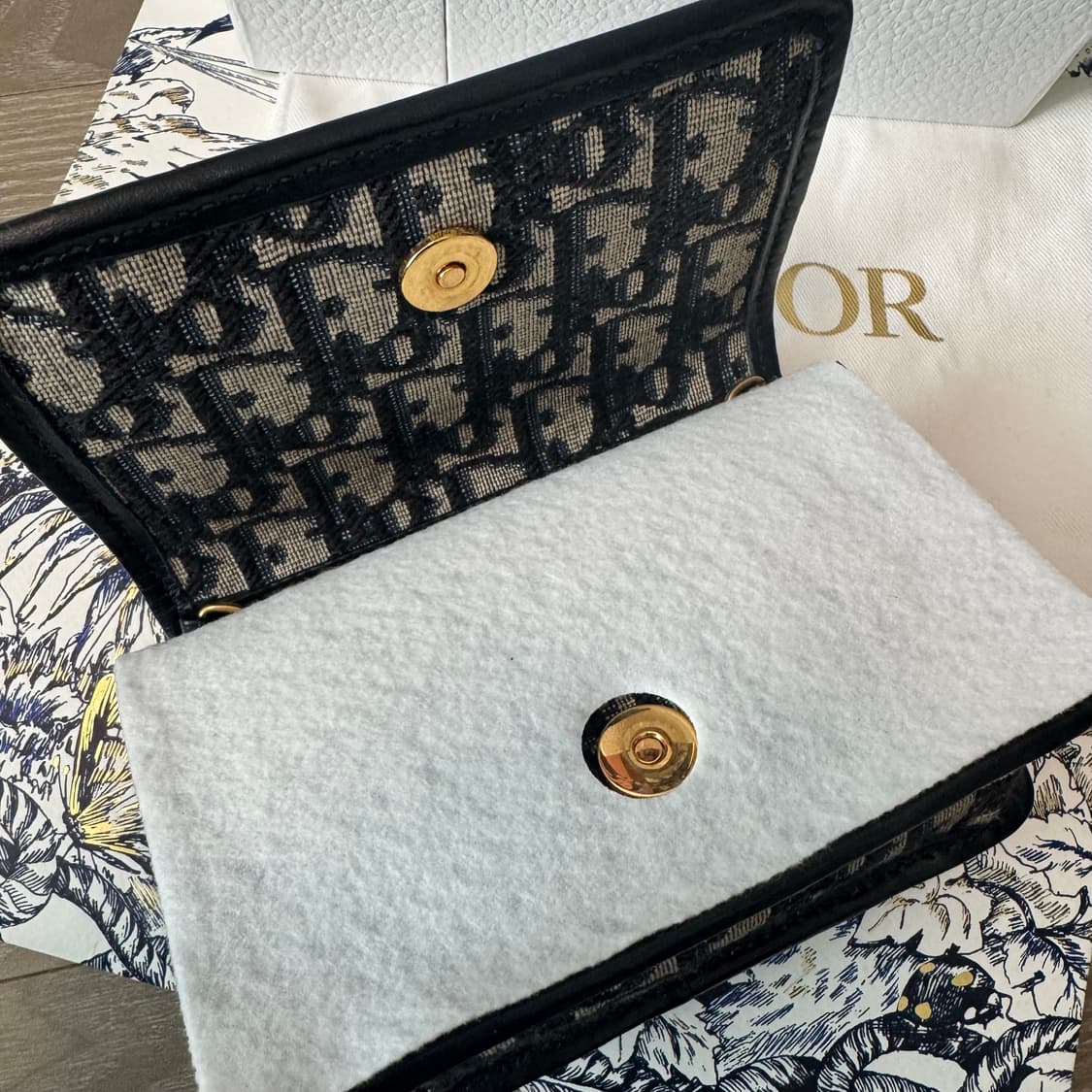 디올 오블리크 몽테인 나노 파우치 크로스백 상품이미지6