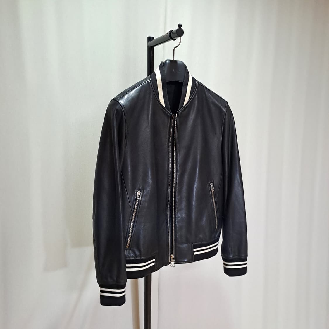 (택포) 솔리드옴므 램스킨 바시티 블루종 48 B526 상품이미지2