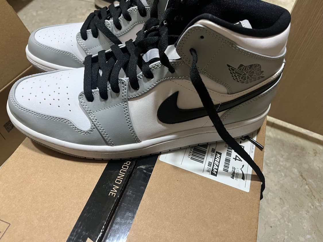 나이키 에어 조던 1 미드 스모크 그레이 상품이미지1