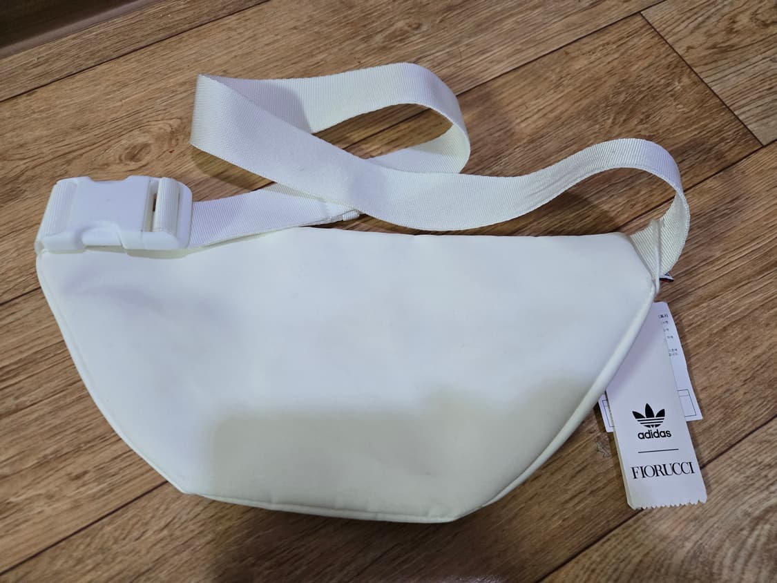 아디다스 피오루치 콜라보 엔젤 힙색 웨이스트백 가방 상품이미지2