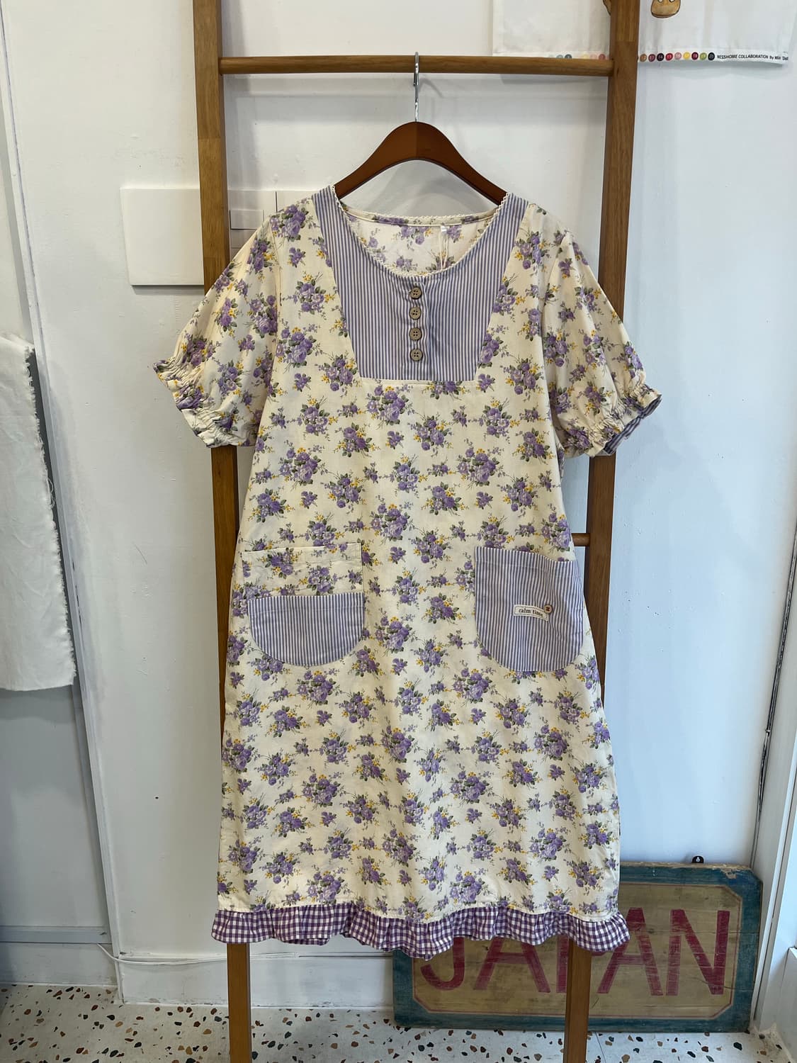 모리걸룩 무드 낭낭한 보라 잔꽃무늬 스트라이프 원피스 상품이미지1