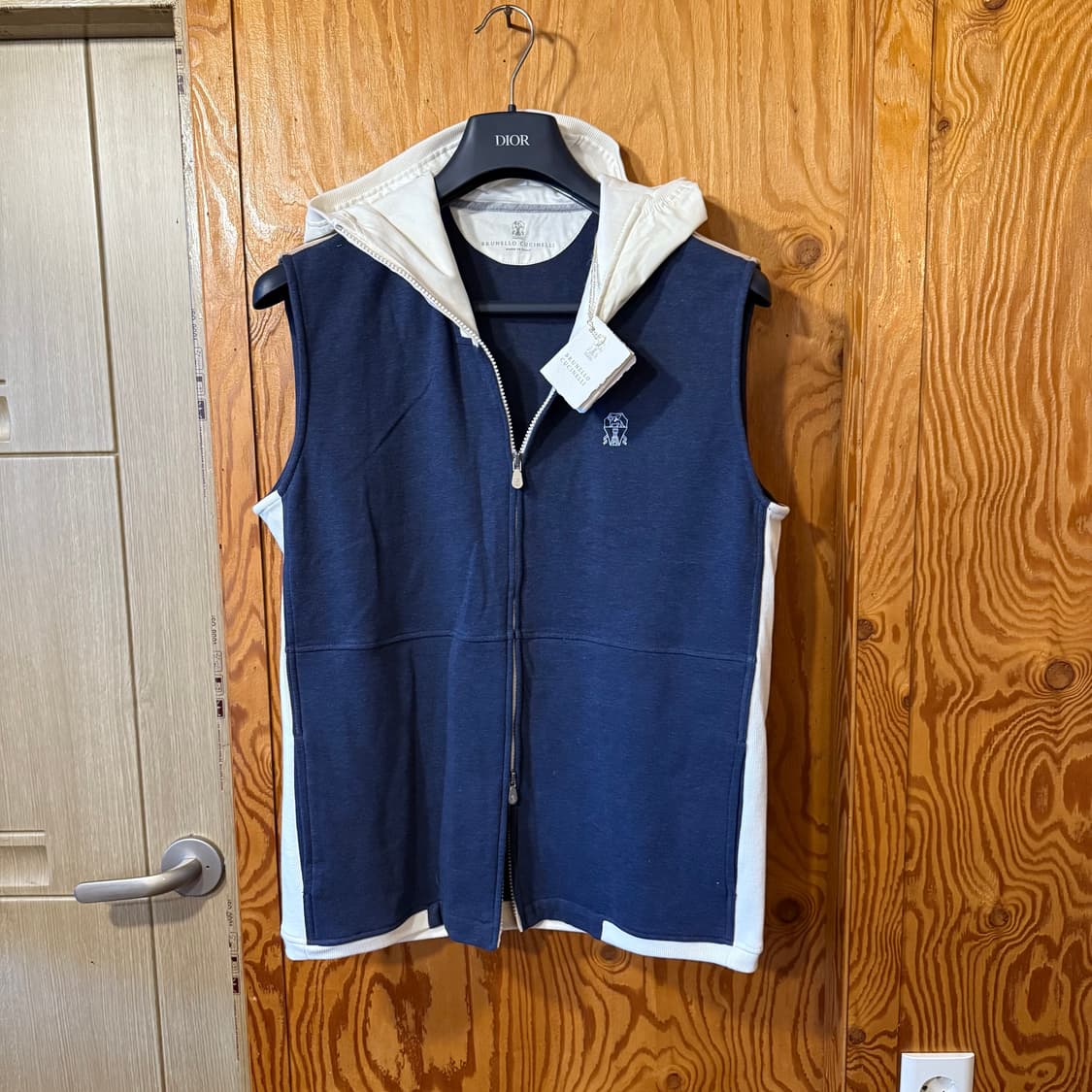 브루넬로 쿠치넬리 패딩 조끼(베스트) 새상품 판매 합니다.  상품이미지1