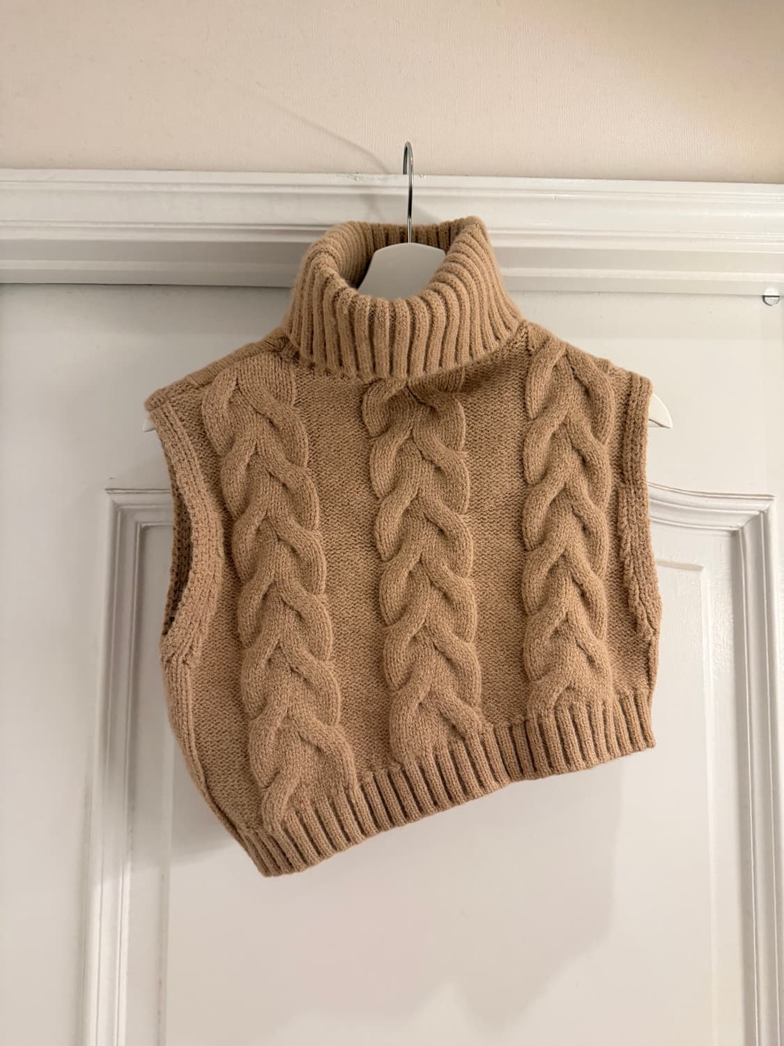 자라 니트 목폴라 크롭 상품이미지1