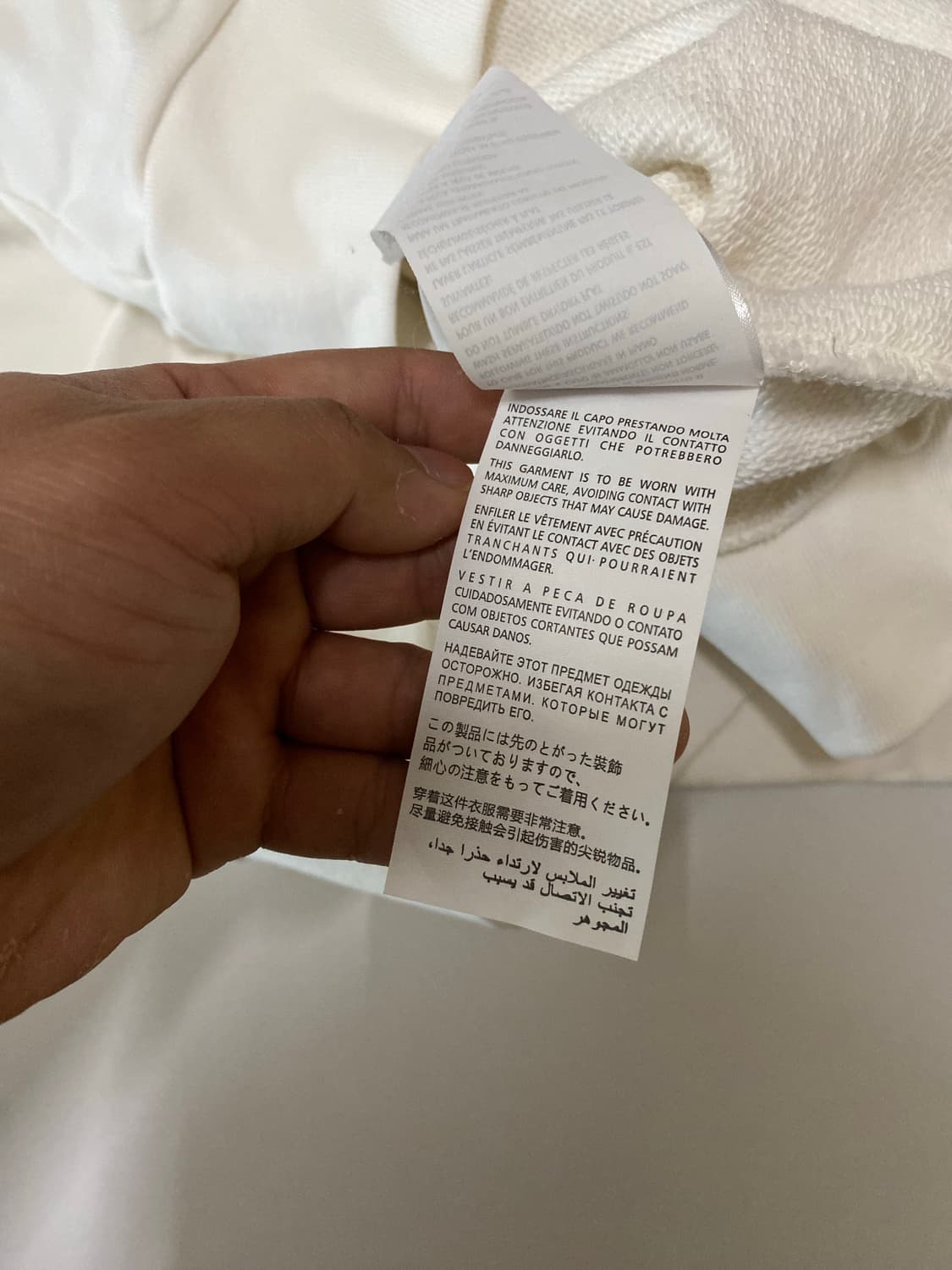 구찌와 아디다스의 특별한 만남이 담긴 후드티예요 화이트 색상에 블루 컬러 상품이미지8