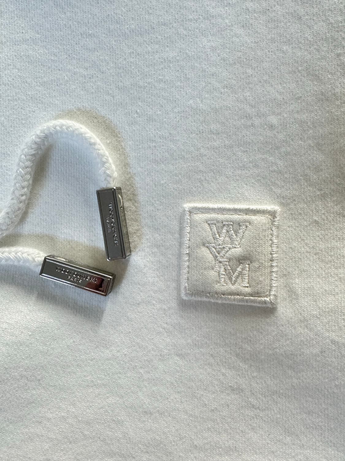 우영미 26ss 화이트 플라워 백로고 후드 48 상품이미지8