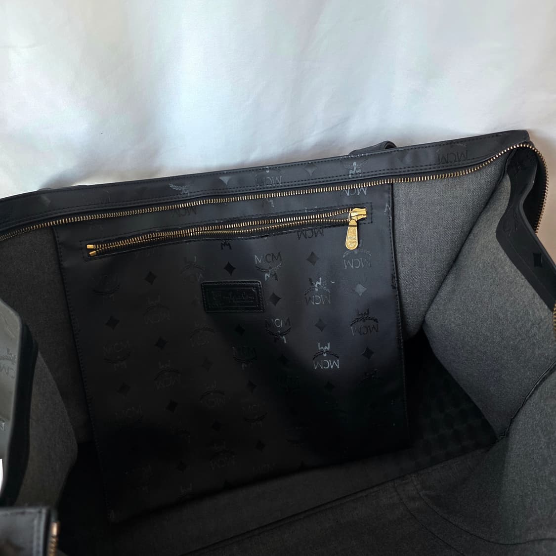 [정품 MCM] 엠씨엠 비세토스 PVC 쇼퍼백 숄더백 여행용가방 남녀공용 상품이미지8